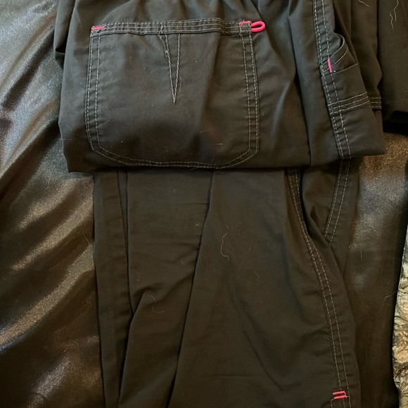 Scrub set - Picture 3 of 4